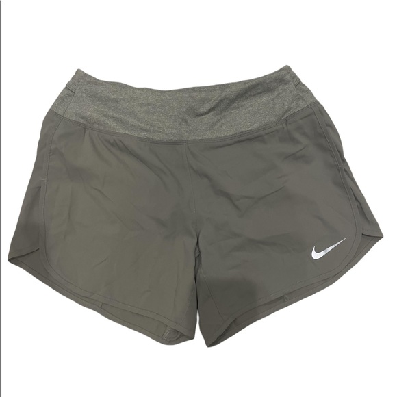 Nike grey dri-fit shorts - Picture 1 of 3